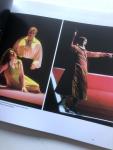 Opera - De Nederlandse Opera fotojaarboek seizoen / 2004 2005 / druk 1