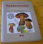 Svrcek, Mirko. - Het boek in kleur over paddestoelen. Een beschrijving van meer dan 300 soorten,  met vele illustraties.
