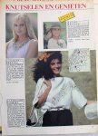 Flair red. - Flairs zomer-zelfmaak-boek / Kleren en accessoires Makkelijk en snel klaar