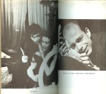 Doudart de la Grée, Marie-Louise, Henk van Ulsen. Omslagfoto Joop Scheltens 16 fotos pagina's - De speler. Winst en verlies in het leven van Henk van Ulsen opgeteld door Marie-Louise Doudart de la Grée. Doudart de la Grée, Marie-Louise, Henk van Ulsen. Omslagfoto Joop Scheltens 16 fotos pagina's - De speler. Winst en verlies in het leven van Henk van Ulsen opgeteld door Marie-Louise Doudart de la Grée.