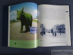 Louise Huide (red.) - Book on cows. The VIP story of "Art on cows", Brussels, 2003. The city's history trough its neigbourhoods.