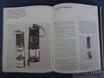 Michel C. Dupont. - Des lumières dans la nuit. Évolution de la lampe de sûreté à flamme dans les houillères, du début du XIXe siècle à nos jours.