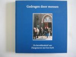 Beurden, pastor Chris van e.a. - Gedragen door Mensen. De Betrokkenheid van Dungenaren met hun Kerk