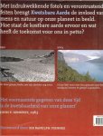 Hoope, Lenneke - Vertaling Ilse van den Meijdenberg  ..  Met prachtige foto's  uren kijk en lees plezier - Kwetsbare aarde - De wereld in verandering