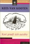Kooten, Kees van .. Omslag Ronald Slabbers - Paul Koeleman - Koot graaft zich autobio .. Hij behandelt de oeroude geschiedenis van vader en zoon op zo'n persoonlijke  manier dat je aan geen enkel meesterwerk moet denken , maar je houdt je adem in