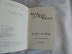 Axtell, Ruth - Haar goede naam