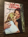 Peggy Loosemore Jones - Kus me, Lindsay!
