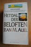 Auel, Jean M. - HET DAL DER BELOFTEN. Deel 4 in de romanserie De Aardkinderen Auel, Jean M. - HET DAL DER BELOFTEN. Deel 4 in de romanserie De Aardkinderen