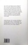 Grun , Anselm . [ isbn 9789020936612 ] 1517 - Je Eigen Levensvreugde Terugvinden . ( En toch is ze bij iedereen terug te vinden, de levensvreugde. Ondanks vele verwondingen, pijn en verdriet. Anselm Grün doet recht aan de gevoelens die tegenovergesteld zijn aan de levensvreugde. Maar hij laat -