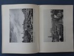 Michiels, Guill. - Iconografie der stad Brugge. Eerste deel. Gezichten in vogelvlucht, panoramische gezichten, de Grote Markt, het Burgplein, de Steenhouwersdijk, de Groene rei, de Grote Vismarkt, het Huidevettersplein, de Rozenhoedkaai en de Wollestraat.