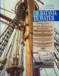 Roeper, Vibeke, Robert Parthesius en Lodewijk Wagenaar - De Batavia Te Water, 112 pag. hardcover + stofomslag, zeer goede staat