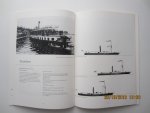 Lodder, Jan W. - Stoomschepen op de Zuiderzee in zijaanzichten. Documentatie-album van stoomschepen die op de Zuiderzee hebben gevaren.