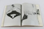 White, Nancy/Esten, John - Style in Motion. Munkacsi Photographs of the '20s, '30s, and '40s (4 foto's)