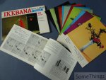 Kasumi Teshigahara. - Ikebana Nageire. Japanese flower arangements made in a tll vase. Text cards. 20 pieces with a pamphlet explaining basic priciples.