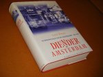 Cees Zwart - Diender in Amsterdam de beproevingen van een politiekorps 1966-1999