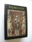 Seveke, J, tekst / Drent, L.,fotogr., vertaald Ned/Duits - Nimwegen, Bilder aus dem Leben der Kaiserstadt der Niederlande. Im Jahre der Kronfeier.
