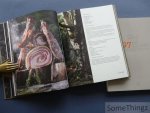 Piet Huysentruyt, Pieter Van Doveren (tekst), Tony Le Duc en Diane Hendrikx (fotogr). - PH 9715. Eigentijds & Eigenzinnig. Likoké: de cirkel is rond. [2 vols.]
