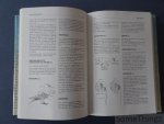Brasseur, Guy. - Premier dictionnaire du pigeon voyageur. A l'usage des colombophiles et de tous ceux qui s'intéressent au sport colombophile.