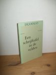Duoduo - Een schrijftafel in de velden