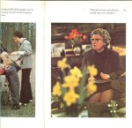 Hillo, Jan van met medewerking  van de Nederlandse Omroep Stichting  [NOS] - Juliana Koningin der Nederlanden 1948-1973 Herinnering aan de jubileumfilm en Achter de schermen van de NOS-documentaire