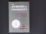 Rudhyar, Dane. - The astrology of personality, A reinterpretation of astrological concepts and ideals in terms of contemporary psychology and philosophy