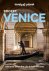 (1) Lonely Planet Pocket Ve...