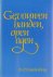 Gevouwen handen, open ogen