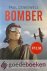 Dowswell, Paul - Bomber, midprice *nieuw* --- Harry Friedman werkt aan boord van een bommenwerper. Ze voeren gevaarlijke aanvallen uit op Duitsland, maar de Luftwaffe doet er alles aan om de B-17s neer te halen