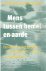 MENS TUSSEN HEMEL EN AARDE