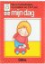 Steur, J. en Prasatya, J. (tekeningen) - Mijn dag - Kijk- en voorleesboekje voor kinderen van 3 tot 5 jaar