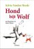Hond bijt wolf